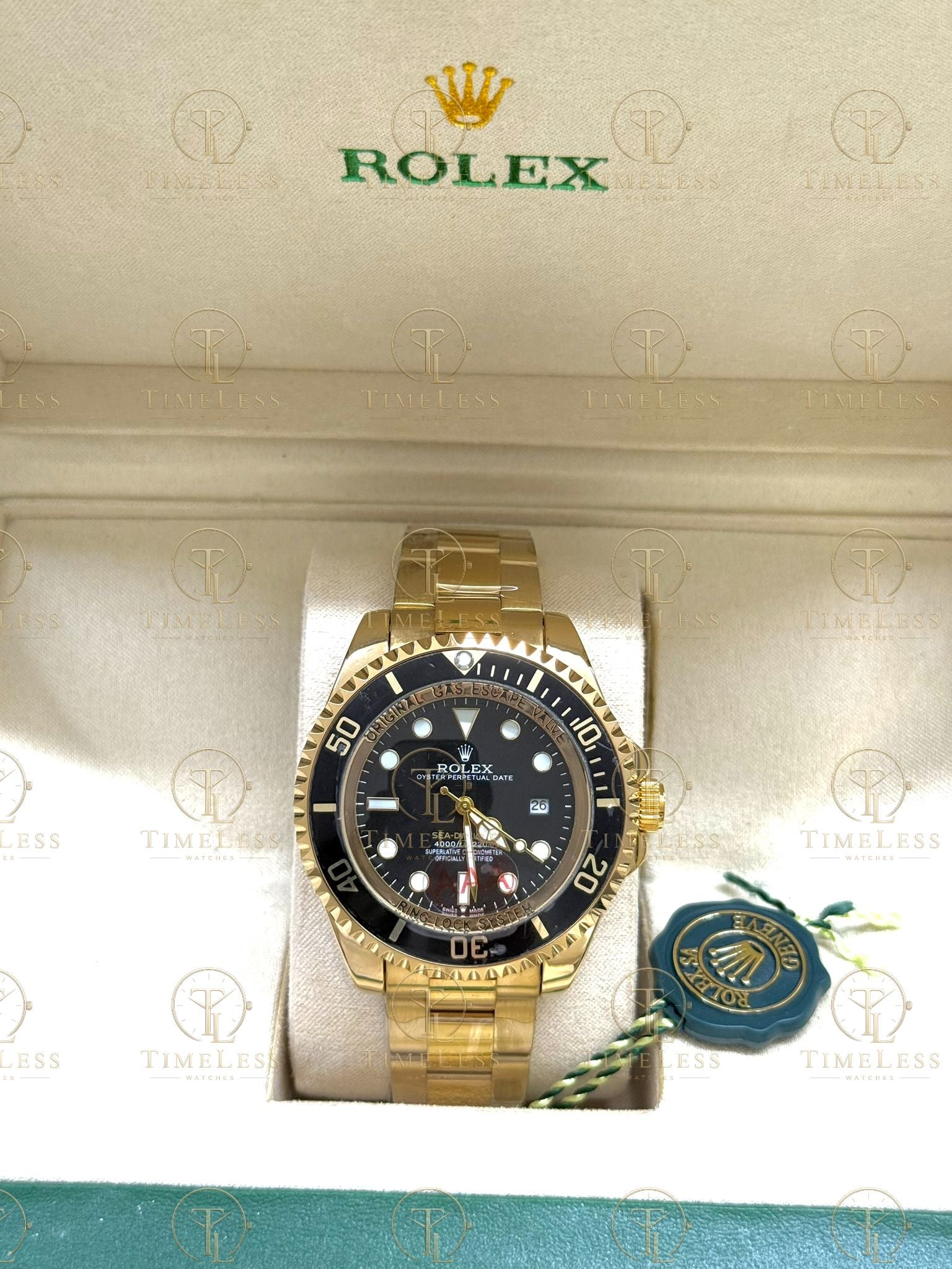 SEA-DWELLER gold , black dial , oyster bracelet
