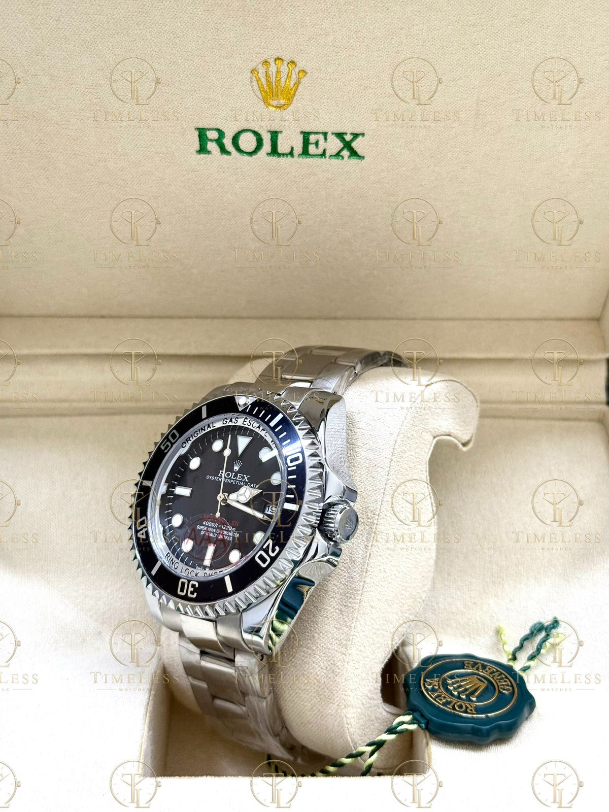 SEA-DWELLER silver , black dial , oyster bracelet