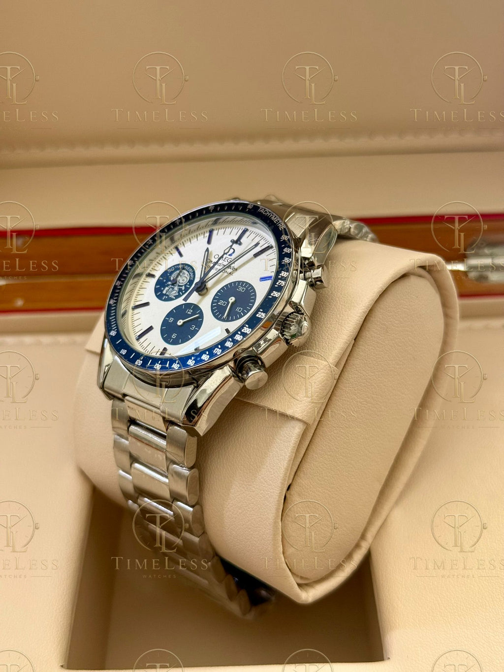 Omega Speedmaster Anniversary Series "Silver Snoopy Award" 50th Anniversary 42mm